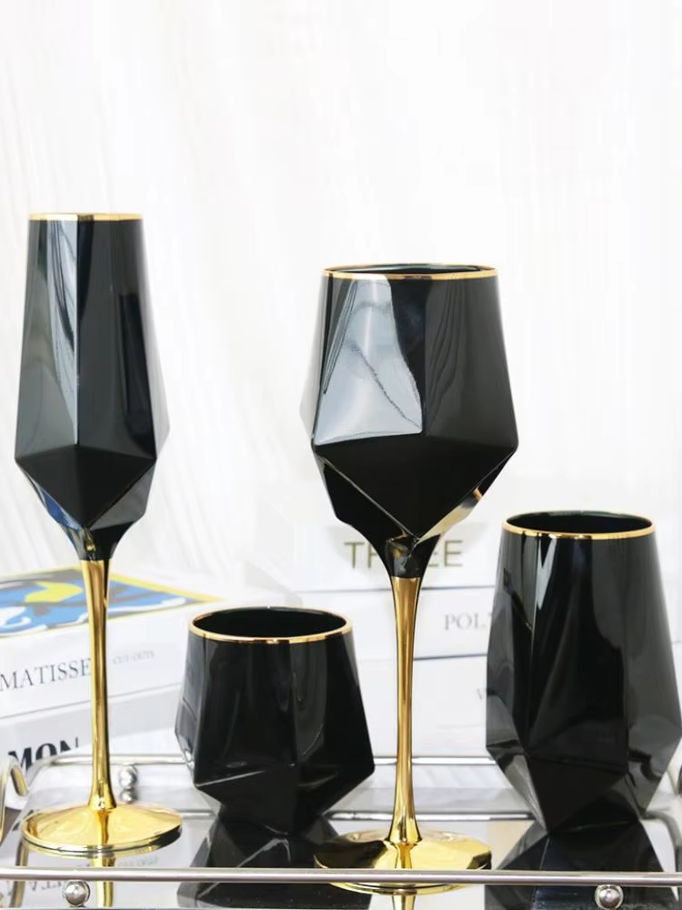 Wine Beer The Whiskey - Puur zwart kristal gouden rand wijnglas