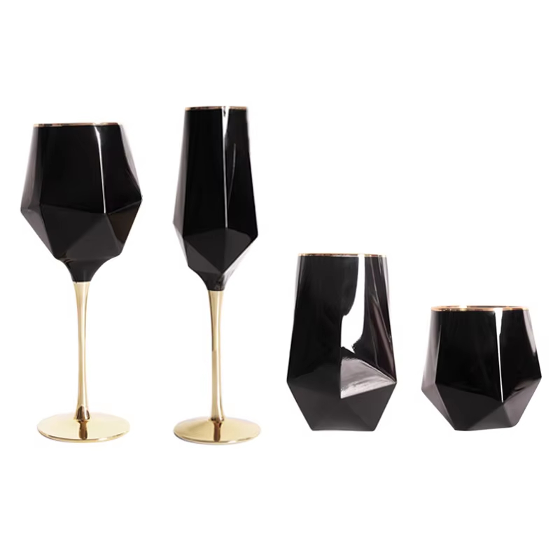 Puur zwart kristal gouden rand - Wine Beer The Whiskey recensie en prijs